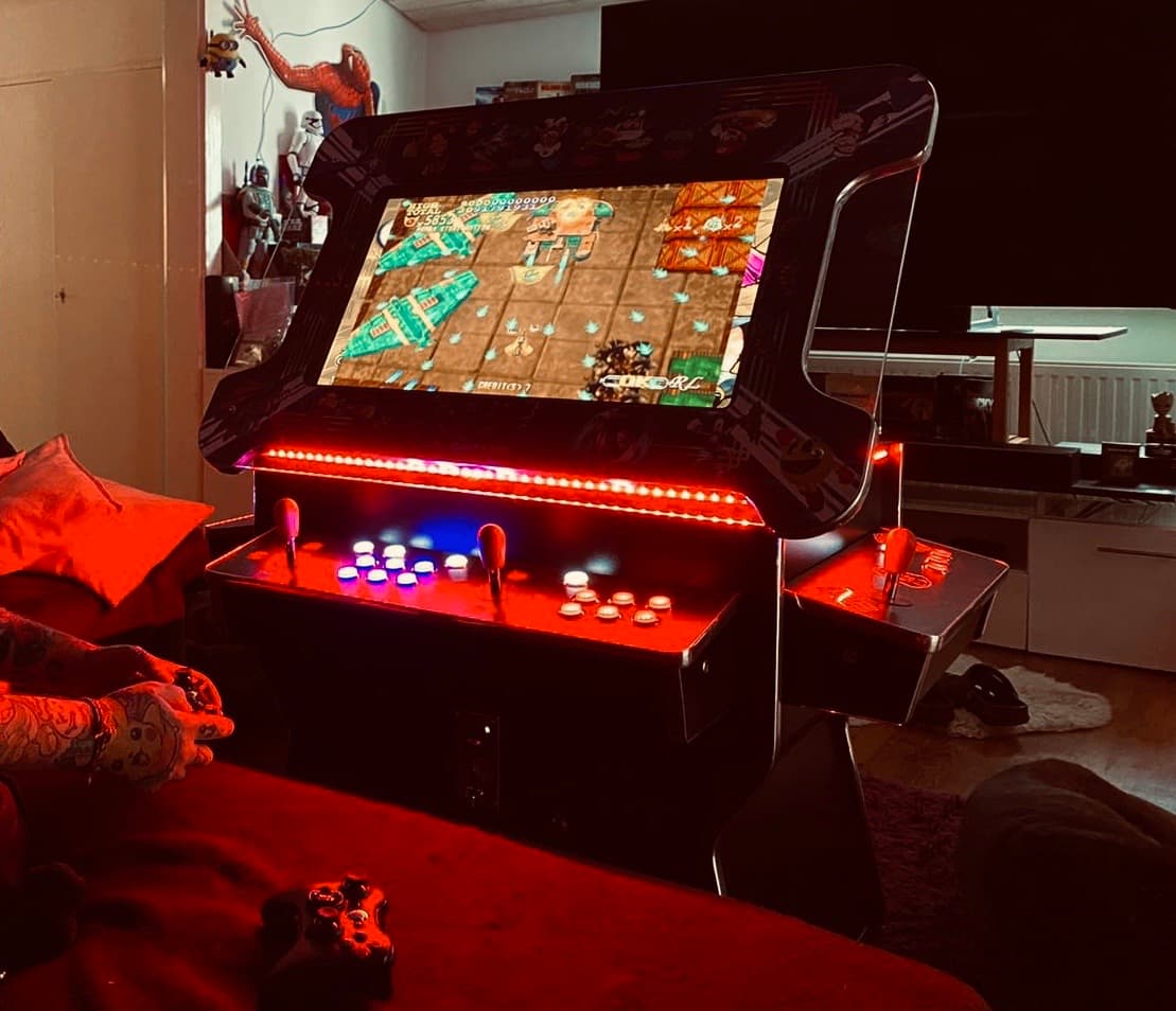 Arcade Gamer Table 1