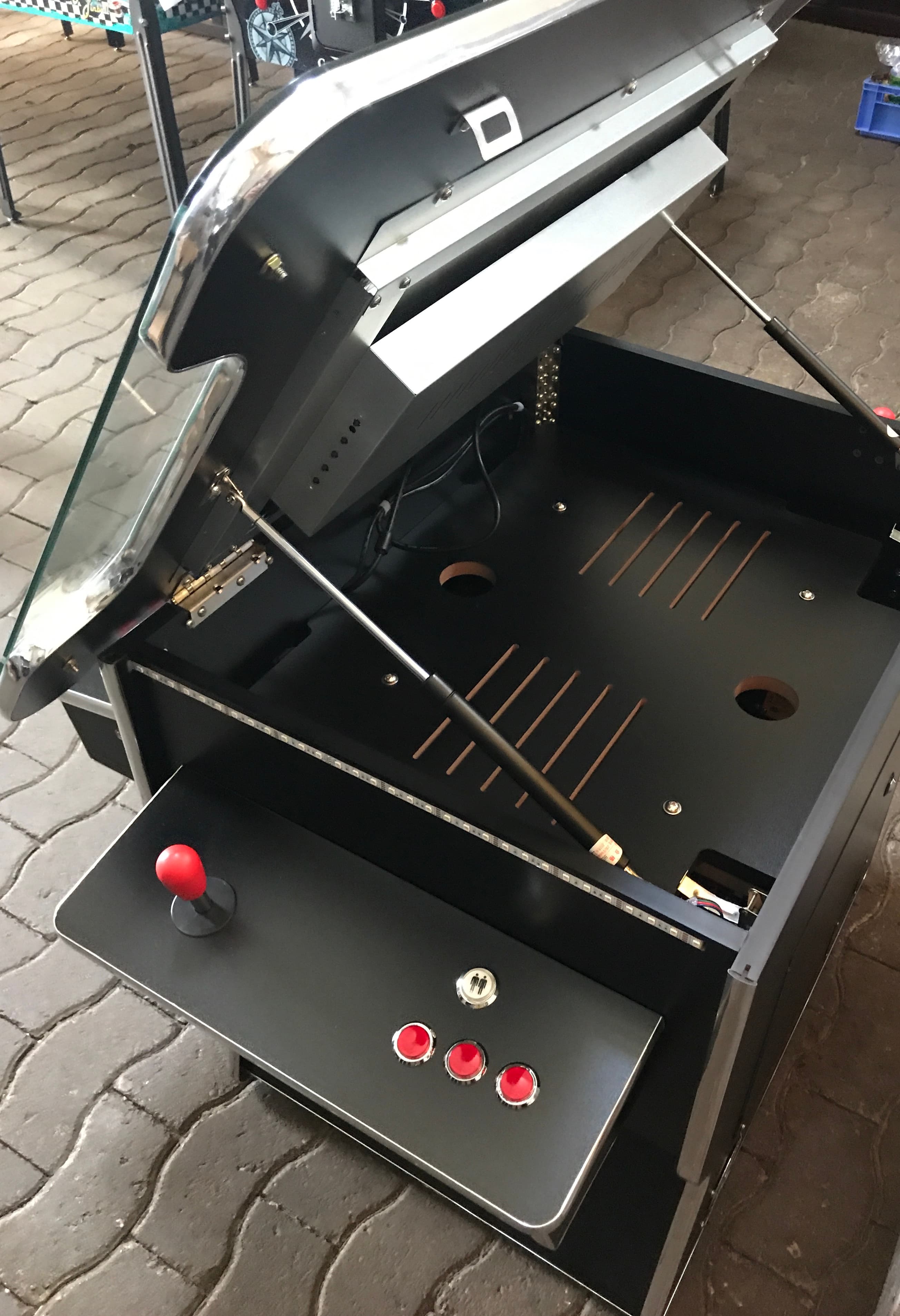 Arcade Gamer Table 3